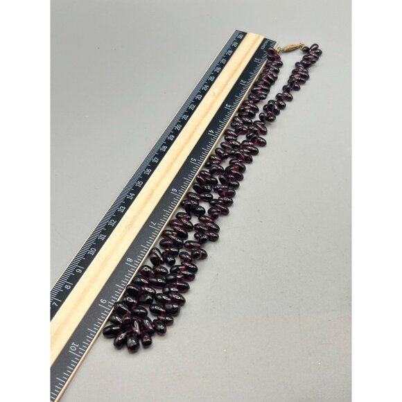 Vintage Deep Red Garnet Beaded Necklace with Gold Tone Clasp Long Necklace - Picture 5 of 6